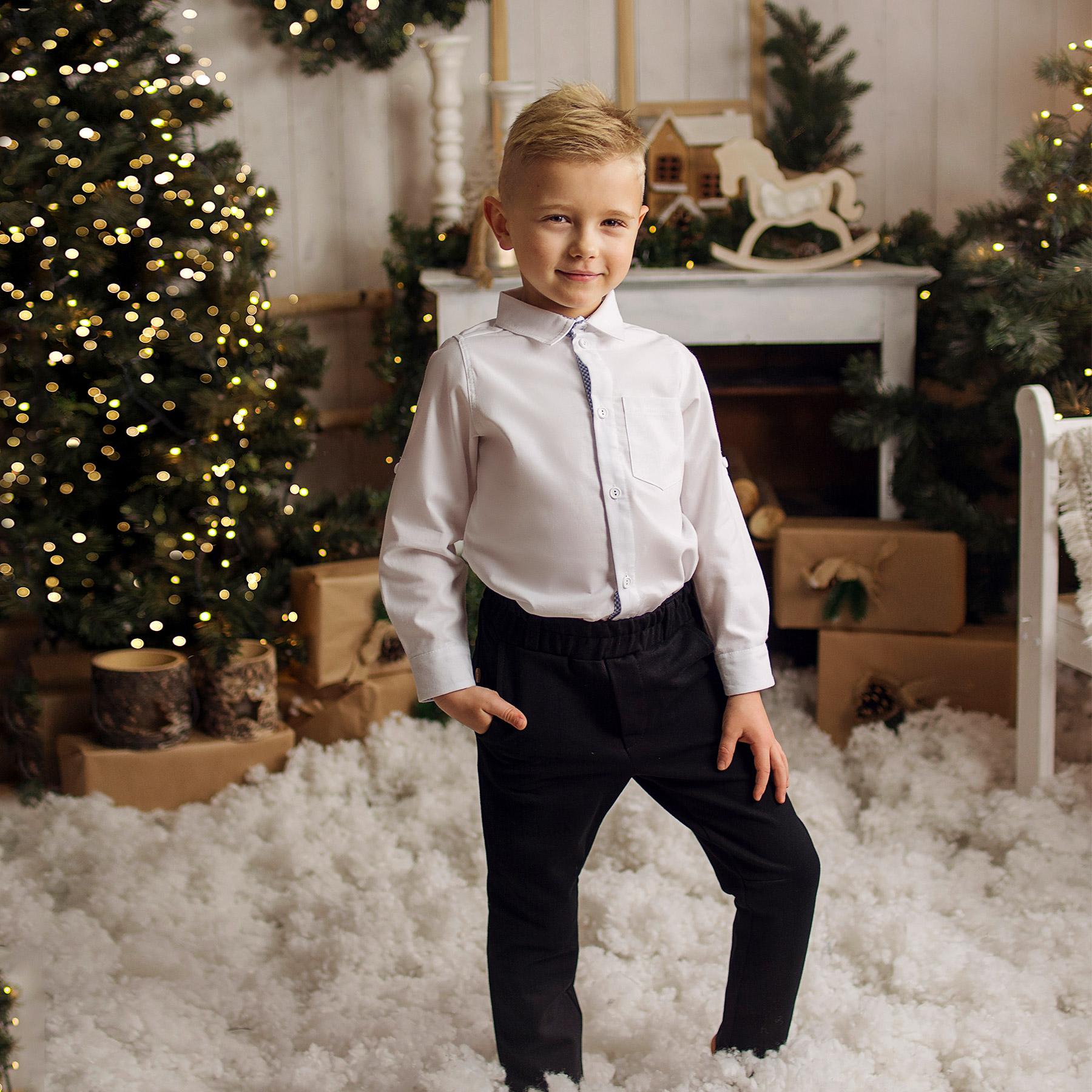 biała koszula chłopięca na święta
