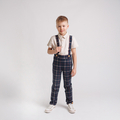 Spodnie chłopięce z szelkami, granatowe w kratę